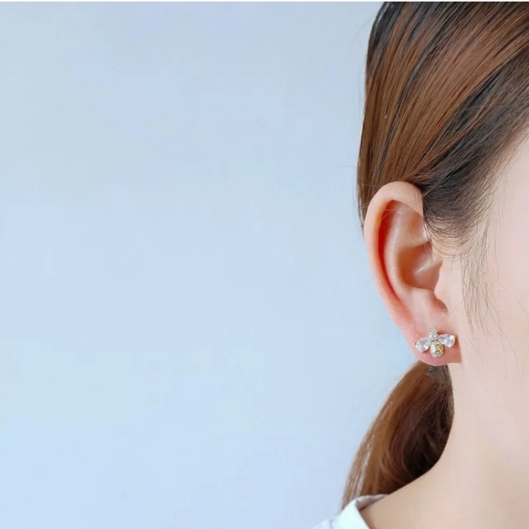 925 Silver Crystal Bee Zircon Earrings Stud Dangle Wedding Jewelry Women - Picture 6 of 6